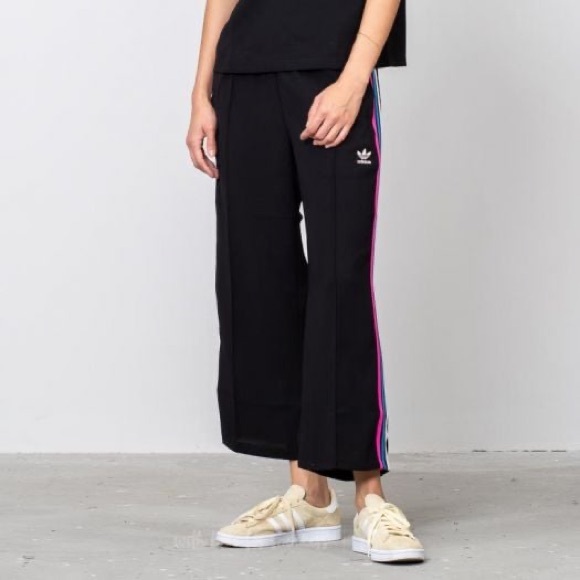 Adidas Wide Leg Cropped 7/8 Track Pants - Picture 2 of 8